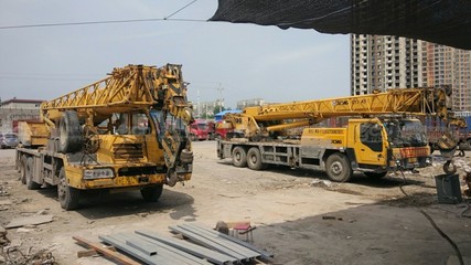 新鄉市出租徐工QY25K5汽車吊 專業建筑工程機械租賃服務就在攻城兵機械網